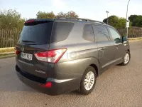 Usado SsangYong Rodius 178 CV (130 kW) 2018 Gris / plata Monovolumen