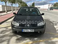 Usado Renault Mégane Authentique 105 CV (77 kW) 2006 Negro Berlina