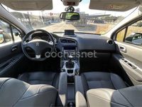 Usado Peugeot 5008 Style 150 CV (110 kW) 2014 Gris / plata Monovolumen