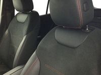 Usado Mercedes GLA200 AMG line 150 CV (110 kW) 2025 Plata hightech SUV