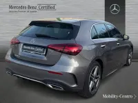 Usado Mercedes A180 AMG line 116 CV (85 kW) 2024 Gris montaña Berlina