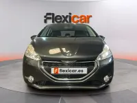 Usado Peugeot 208 Allure 92 CV (67 kW) 2015 Gris Utilitario