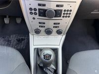 Usado Opel Astra Enjoy 100 CV (73 kW) 2007 Gris / plata Berlina