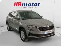 Usado Skoda Karoq Selection 116 CV (85 kW) 2024 Gris SUV