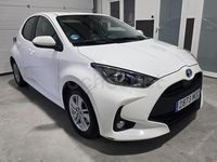 Usado Toyota Yaris Hybrid Business Edition 116 CV (85 kW) 2022 Blanco Berlina