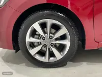 Usado Hyundai i20 85 CV (62 kW) 2016 Rojo Berlina