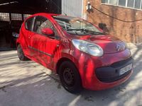 Usado Citroën C1 68 CV (50 kW) 2008 Rojo Utilitario