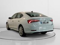 Usado Skoda Octavia Ambition 207 HP (152 kW) 2022 Cinzento Sedan