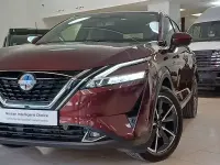 Usado Nissan Qashqai Tekna 190 CV (139 kW) 2023 Burgundy (metalizada) SUV