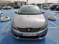 Usado Peugeot 308 Allure 130 CV (95 kW) 2021 Gris / plata Berlina