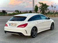 Usado Mercedes CLA220 Shooting Brake AMG line 177 CV (130 kW) 2015 Blanco Familiar
