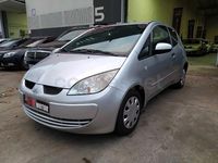 Usado Mitsubishi Colt Inform 75 CV (55 kW) 2008 Gris / plata Berlina