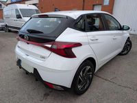 Usado Hyundai i20 101 CV (74 kW) 2022 Blanco Utilitario