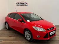 Usado Ford Focus Titanium 163 CV (119 kW) 2014 Rojo Utilitario