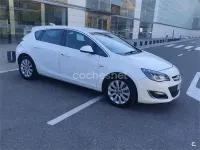 Usado Opel Astra Excellence 136 CV (100 kW) 2015 Blanco Berlina