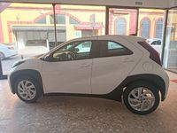 Usado Toyota Aygo X Edition 72 CV (52 kW) 2022 Blanco SUV