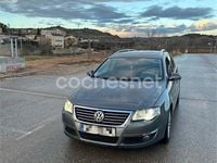Usado VW Passat Advance 140 CV (102 kW) 2006 Gris / plata Familiar