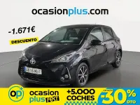 Używany Toyota Yaris Active 111 KM (81 kW) 2019 Czarny