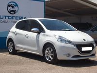 Usado Peugeot 208 Style 82 CV (60 kW) 2014 Blanco Utilitario