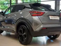 Usado Nissan Juke Tekna 114 CV (83 kW) 2025 Skline grey (metalizado) techo SUV
