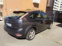Usado Ford Focus Titanium 115 CV (84 kW) 2009 Gris / plata Berlina