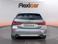 Usado BMW 118 150 CV (110 kW) 2022 Gris Utilitario