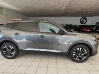 Usado Peugeot 2008 Allure 131 CV (96 kW) 2022 Gris SUV