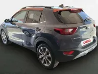 Usado Kia Stonic 84 CV (61 kW) 2019 Gris SUV