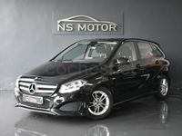 Usado Mercedes B180 109 CV (80 kW) 2015 Negro Utilitario