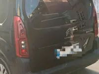 Usado Citroën Berlingo Feel 102 CV (75 kW) 2021 Negro Monovolumen