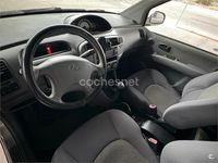 Usado Hyundai Matrix GLS 82 CV (60 kW) 2003 Gris / plata Monovolumen