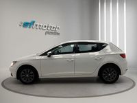 Usado Seat Leon Style 130 CV (95 kW) 2018 Blanco Berlina