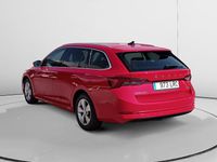 Usado Skoda Octavia Ambition 151 CV (111 kW) 2021 Rojo Familiar