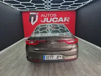 Usado Renault Talisman Intens 130 CV (95 kW) 2017 Marrón Berlina