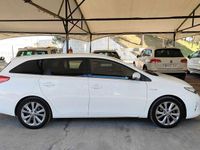 Usado Toyota Auris Touring Sports Advance 136 CV (100 kW) 2015 Blanco Familiar