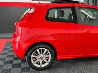 Usado Fiat Grande Punto Dynamic 90 CV (66 kW) 2007 Rojo Utilitario