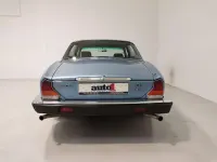Usado Jaguar XJ6 Sovereign 204 CV (150 kW) 1982 Azul Berlina