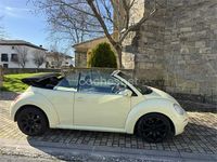 Usado VW New Beetle 105 CV (77 kW) 2006 Amarillo Utilitario