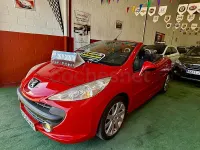 Usado Peugeot 207 CC Sport 110 CV (80 kW) 2009 Rojo Descapotable