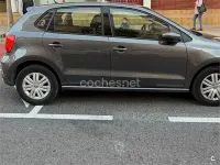 Usado VW Polo Advance 75 CV (55 kW) 2017 Gris / plata Berlina