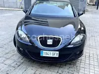 Usado Seat Leon Sport 105 CV (77 kW) 2008 Negro Utilitario