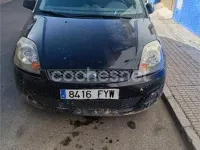 Usado Ford Fiesta Futura 68 CV (50 kW) 2007 Negro Utilitario