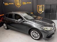 Usado BMW 118 150 CV (110 kW) 2021 Gris / plata Utilitario