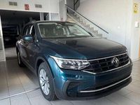 Usado VW Tiguan Life 150 CV (110 kW) 2023 Verde SUV