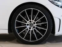 Usado Mercedes C220 194 CV (142 kW) 2018 Blanco Familiar