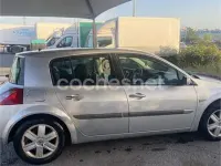 Usado Renault Mégane Extreme 120 CV (88 kW) 2005 Gris / plata Berlina