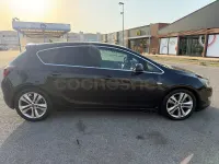 Usado Opel Astra Sport 160 CV (117 kW) 2011 Negro Berlina