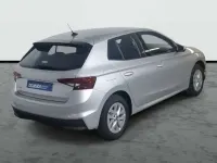 Usado Skoda Fabia Selection 95 CV (69 kW) 2024 Plateado Utilitario