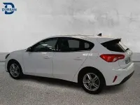 Usado Ford Focus Trend 95 CV (69 kW) 2021 Blanco Berlina