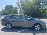 Usado Opel Astra Excellence 125 CV (91 kW) 2016 Gris / plata Familiar